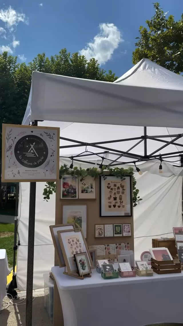 Merci d’être venus si nombreux au Village de la bière organisé par @rumilly_albanais_tourisme !

J’ai adoré cette ambiance tellement cool, une vraie soirée d’été comme on les aime 🤩

Merci pour vos bons accueils de mes illustrations et nos échanges qui sont toujours très doux 💕

Vivement l’année prochaine !

#papeteriecreative #marchénocturne #papeteriefrancaise #illustratricepoetique #rumilly❤ #rumillyalbanais